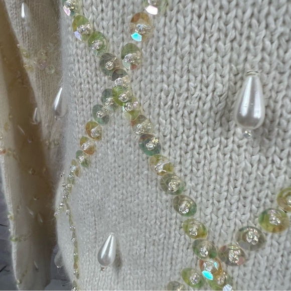 VINTAGE Karen Scott white silk and angora blend long sleeve sweater Sz PM - Picture 8 of 8